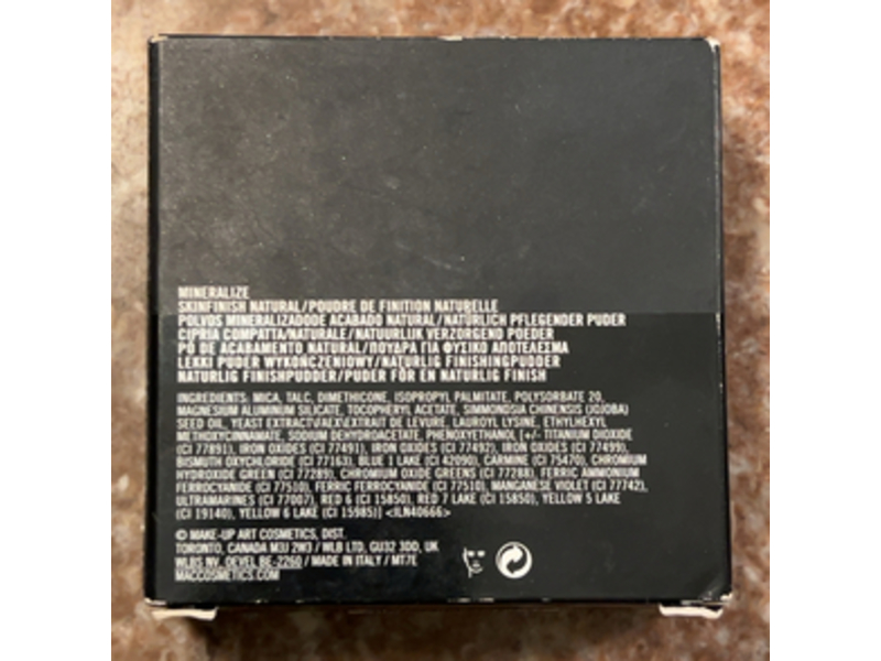 M.A.C Mineralize Skinfinish Natural Powder, Light, 0.35 oz/10 g