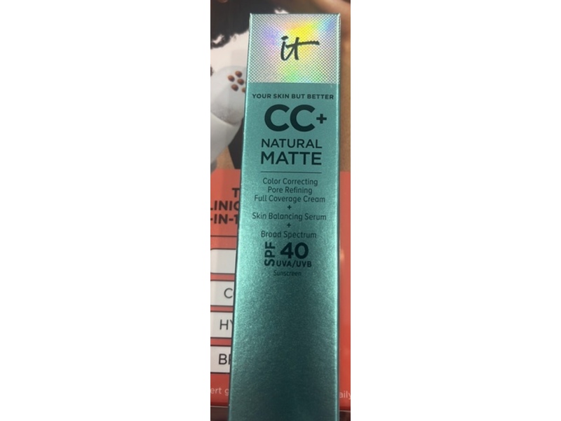 It Cosmetics CC+ Natural Matte Foudation Sunscreen, SPF 40, Light Cool, 1.08 fl oz/32 mL