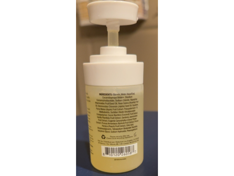 Naturium The Glow Getter Multi Oil Body Wash, 3.4 fl oz/100 mL