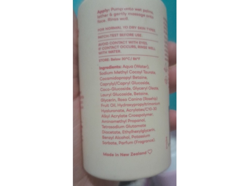 Essano Hydration+ Gel Cleanser, Rosehip & Hyaluronic Acid, 4.73 fl oz/140 mL