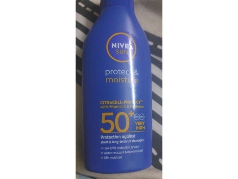 Nivea Sun Protect & Moisture Sunscreen, SPF 50+, Vitamin C & Hyaluron, 125 mL