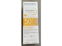 Bioderma Photoderm Aquafluide Sunscreen, SPF50+ PA+++, Light, 1.3 fl oz/40 mL - Image 3