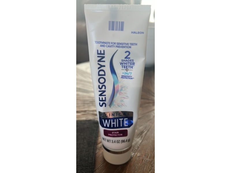 Sensodyne Clinical White Toothpaste, Stain Protector, 3.4 oz/96.4 g, Pack Of 3