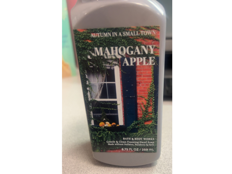 Bath & Body Works Gentle & Clean Foaming Hand Soap, Mahogany Apple, 8.75 fl oz/259 mL