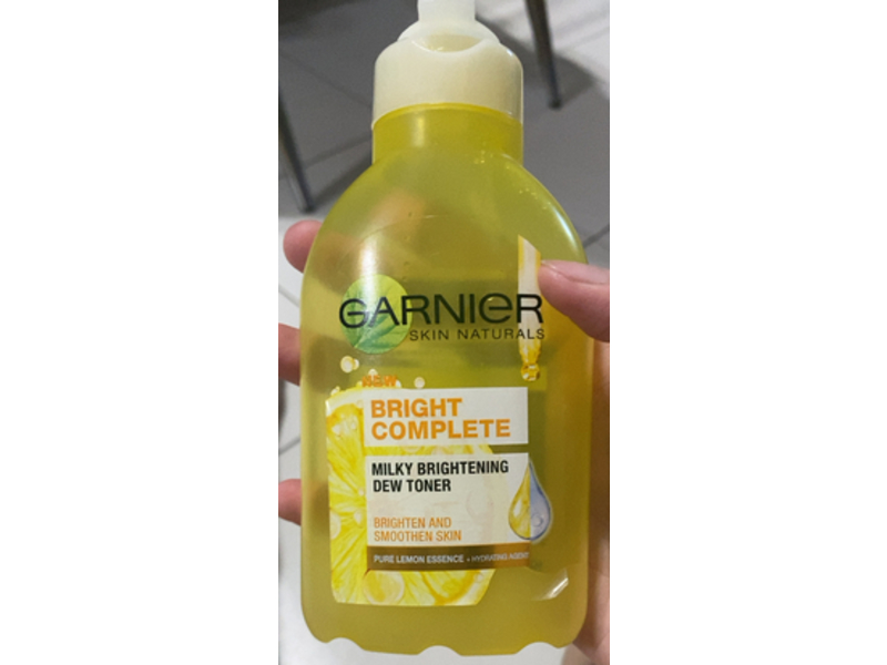 Garnier Bright Complete Milky Brightening Dew Toner, Pure Lemon Essence, 150 mL