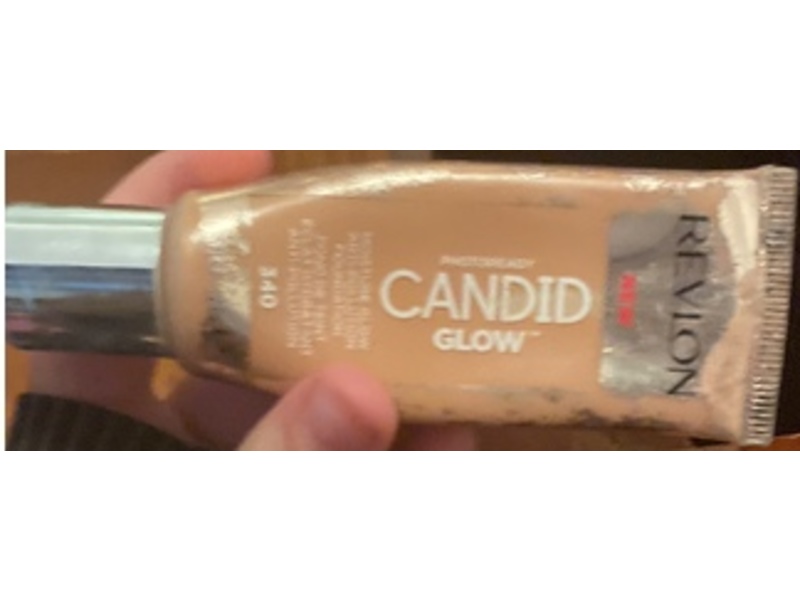 Revlon PhotoReady Candid Glow Moisture Glow Anti-Pollution Foundation, 340 True Beige, 0.75 fl oz/22 mL