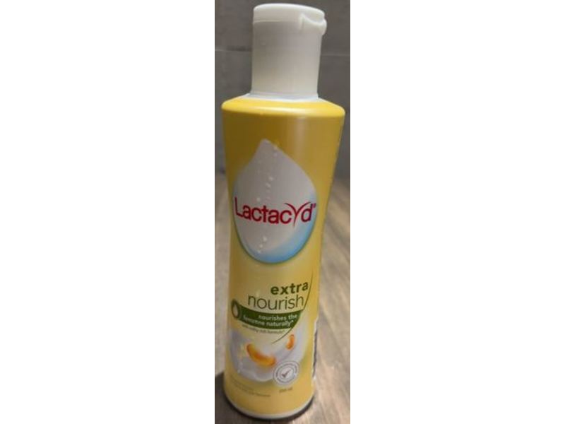 Lactacyd Daily Feminine Wash Extra Nourish, 250 mL
