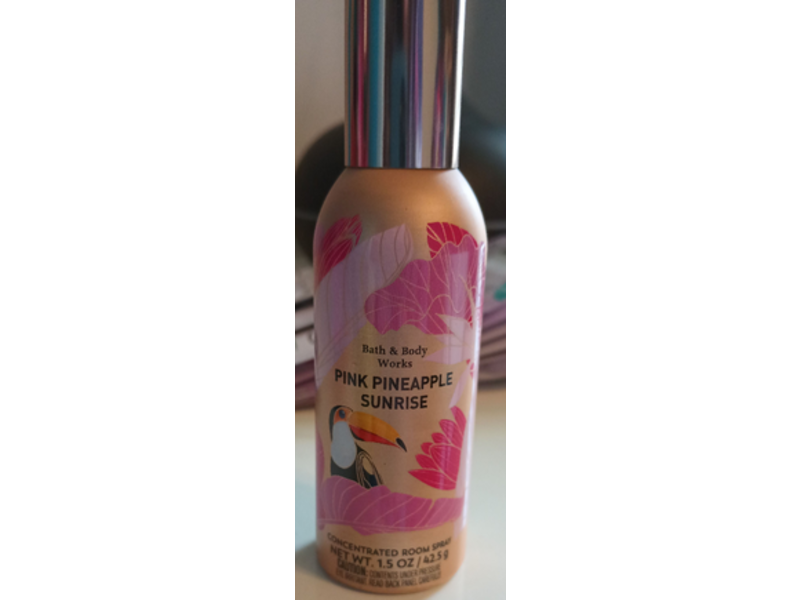 Bath & Body Works Pink Pineapple Sunrise Concentrated Room Spray, 1.5 oz/42.5 g