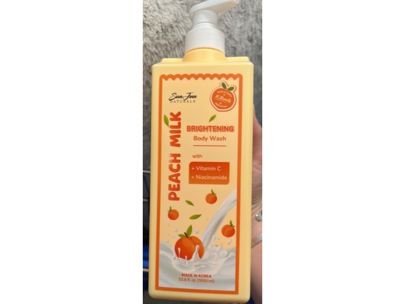 SunJun Naturals Peach Milk Brightening Body Wash, Vitamin C + Niacinamide, 33.8 fl oz/1000 mL