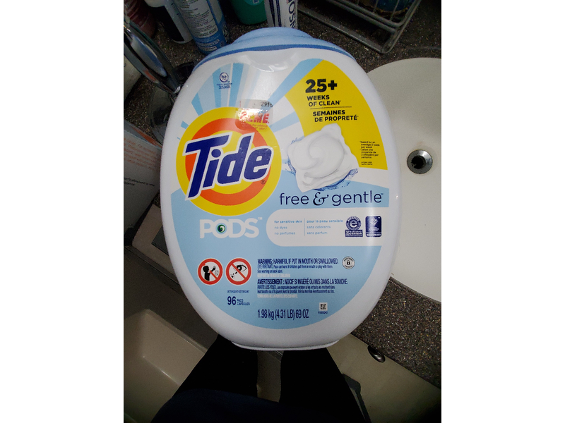 Tide Pods Free & Gentle Laundry Detergent, 74 oz/4.62 lb, (96 Count)