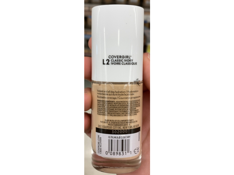 Covergirl Trueblend Hydrating Foundation, L2 Classic Ivory, 1 fl oz/30 mL