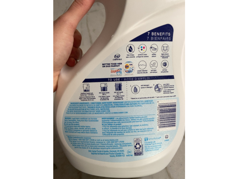 Downy Ultra Free & Gentle Liquid Fabric Conditioner, 120 Loads, 88 fl oz/2.63 L