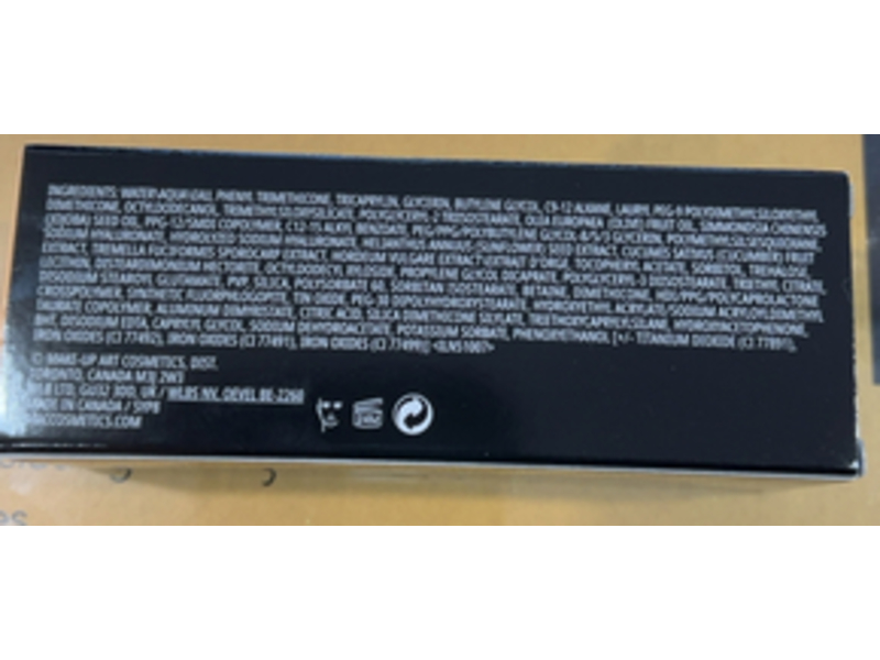 M.A.C Studio Radiance Serum Powered Foundation, NC20, 1 fl oz/30 mL