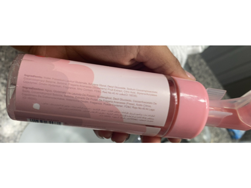 Ushas Makeup Remover, Strawberry, 5.24 fl oz/155 mL