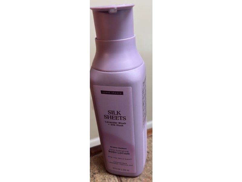 Scent Theory Ultra-Hydrating Body Lotion, Silk Sheets, 18 fl oz/532 mL
