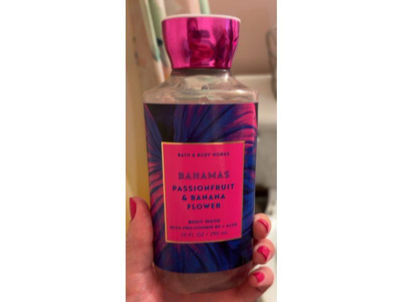 Bath & Body Works Bahamas Body Wash, Passion Fruit & Banana Flower, 10 fl oz/295 mL