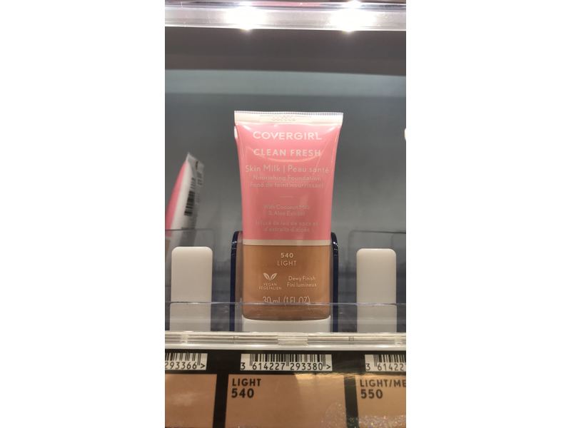 Covergirl Clean Fresh Skin Milk, Fair 520, 30 mL