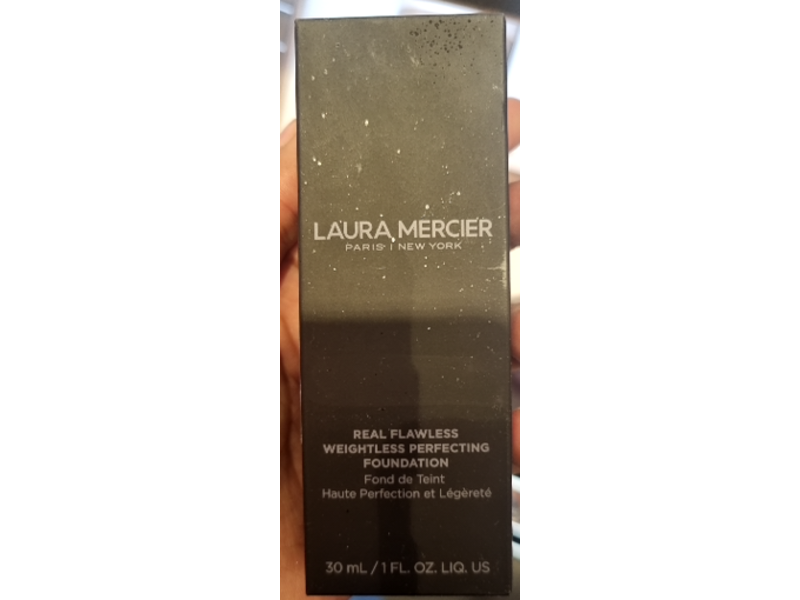 Laura Mercier Real Flawless Weightless Perfecting Foundation, 0W1 Satin, 1 fl oz/30 mL
