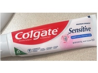 Colgate Sensitive Complete Protection Anticavity Toothpaste, Mint, 6 oz/170 g - thumbnail 2