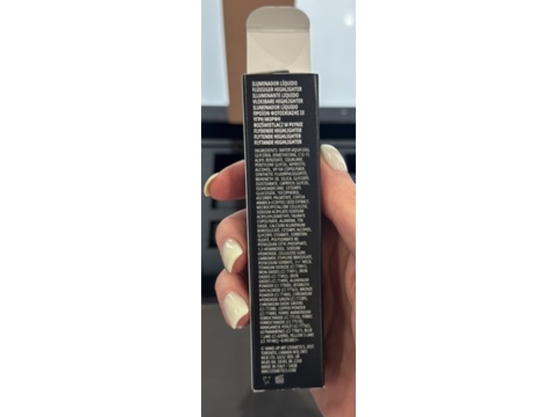 MAC Skinfinish Lightstruck Liquid Highlighter, Glacial, 0.5 fl oz/15 mL