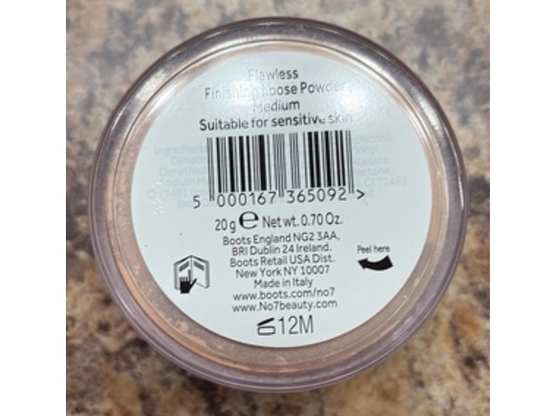 No7 Flawless Finishing Loose Powder, 3 Medium, 0.70 fl oz/20 g
