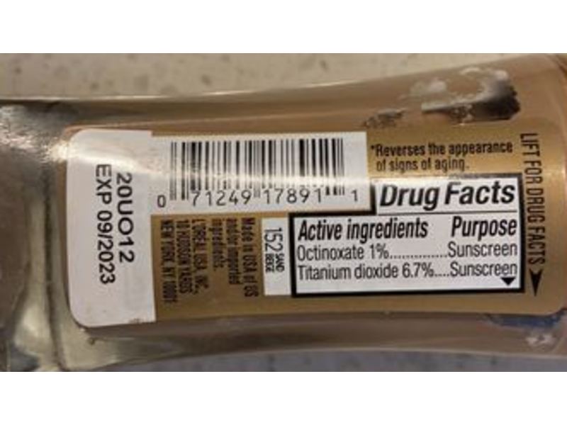 L'Oreal Paris Visible Lift Foundation Serum, SPF 17, Sand Beige, 1.0 fl oz/30 mL