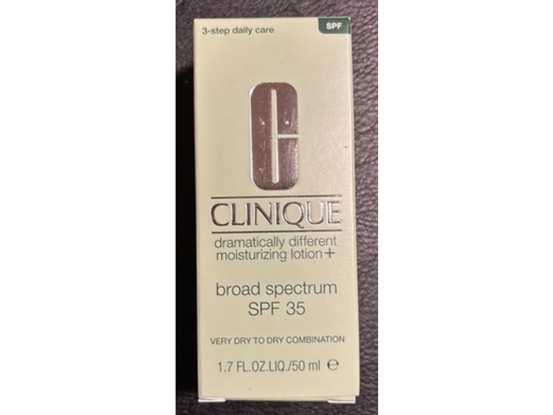 Clinique Dramatically Different Moisturizing Lotion+, SPF 35, 1.7 fl oz/50 mL