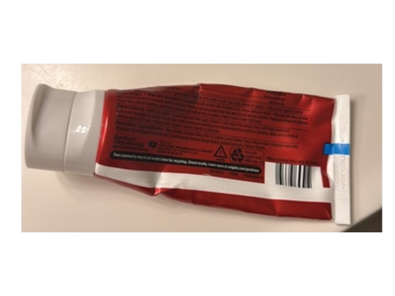 Colgate Optic White Sensitivity Relief Toothpaste, Mint, 3.8 oz/107 g
