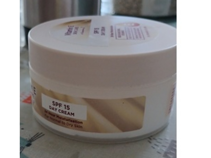 Superdrug Vitamin E Skin Care Day Cream, SPF 15, 100 mL