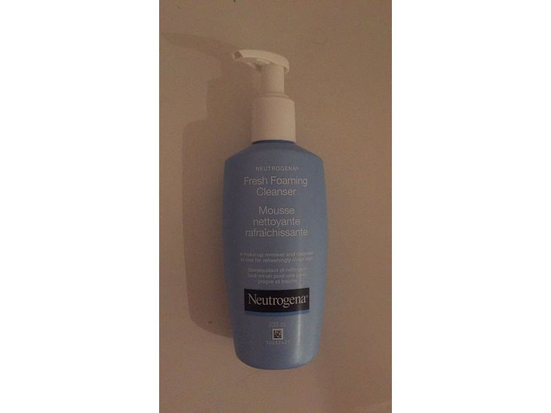 Neutrogena Fresh Foaming Cleanser, 200 mL