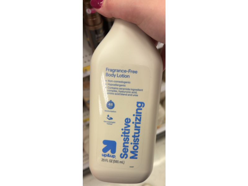 Up & Up Sensitive Moisturizing Body Lotion, 20 fl oz/591 mL