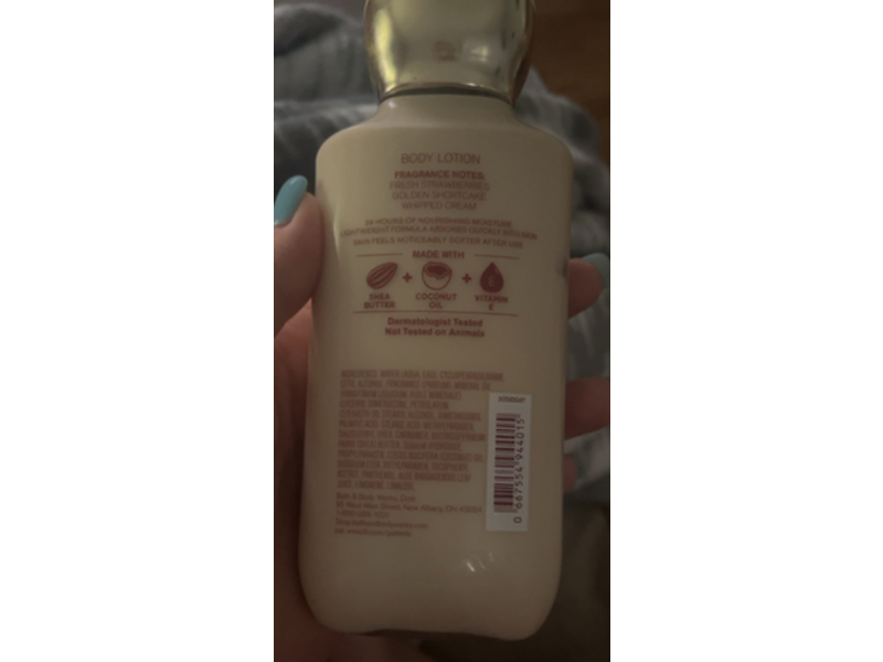 Bath & Body Works Body Lotion, Strawberry Pound Cake, 8 fl oz/236 mL, Pack Of 2