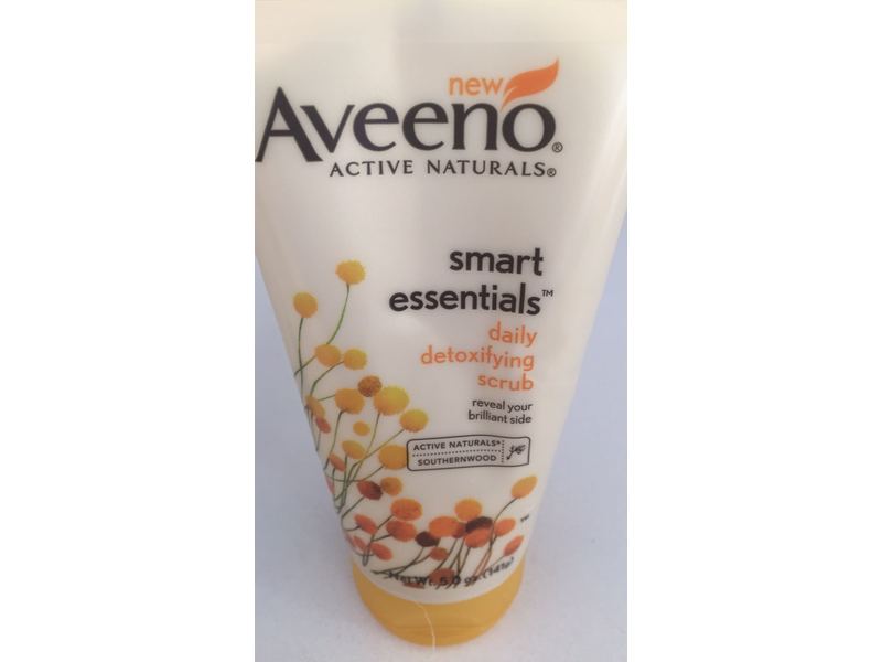 Aveeno Smart Essentials Daily Detoxifying Scrub, 5 oz/141 g