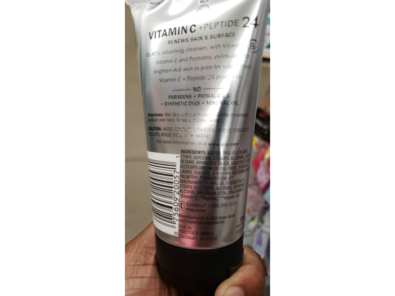 Olay Regenerist Vitamin C + Peptide Facial Cleanser, 5.0 fl oz/150 mL