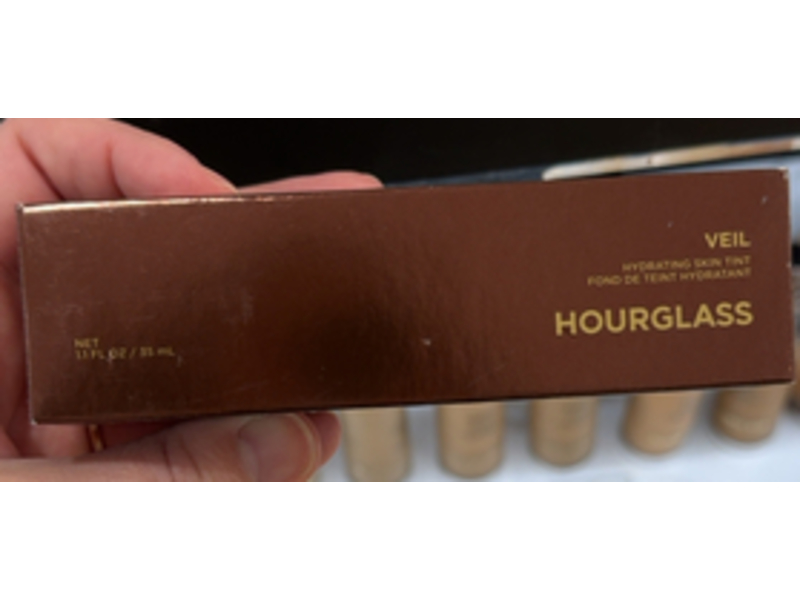 Hourglass Veil Hydrating Skin Tint, 18, 1.1 fl oz/35 mL