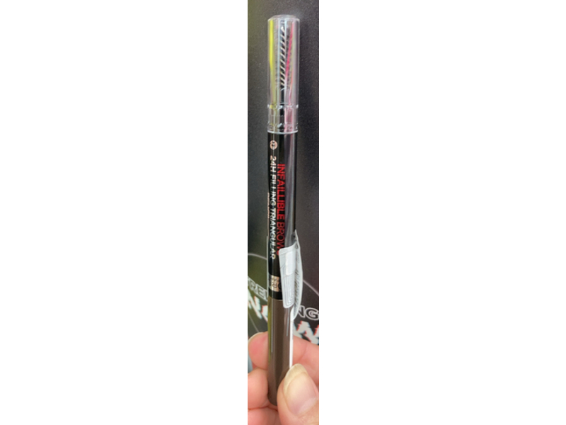 L'Oreal Paris Infaillible 24H Brow Filling Triangular Pencil, 1.0 Ebony