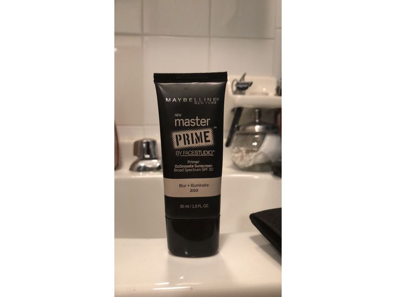 Maybelline New York Face Studio Master Primer, 200 Blur + Illuminate, SPF 30, 1 fl oz/30 mL.