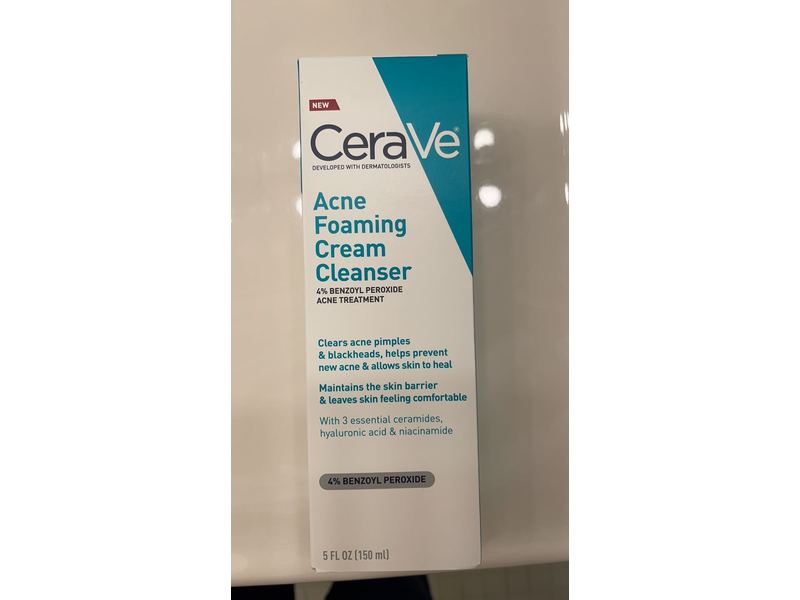 CeraVe Acne Foaming Cream Cleanser, 5 fl oz (150 mL)