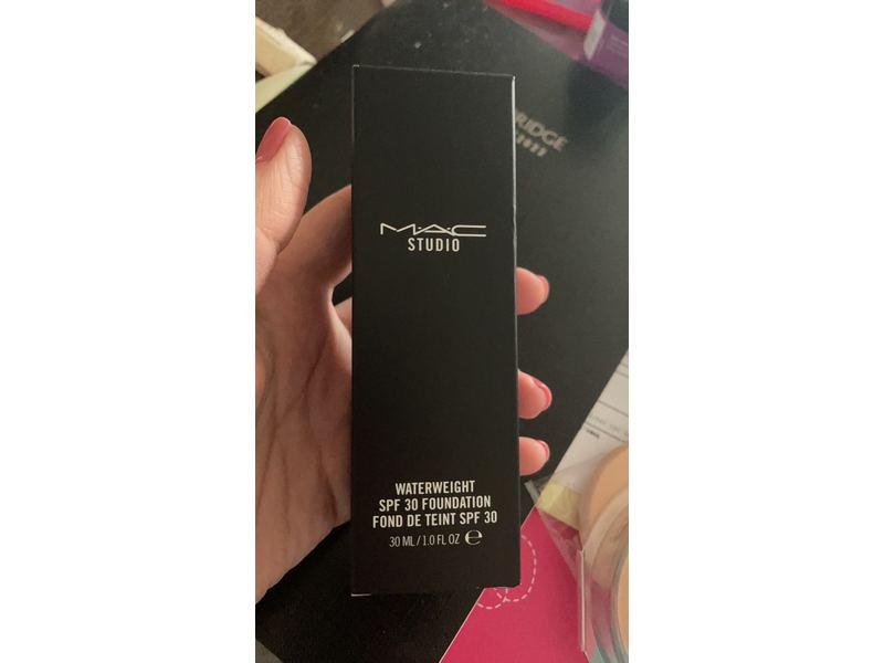 M.A.C. Studio Waterweight SPF30 Foundation, NC15, 1.0 fl oz/30 mL