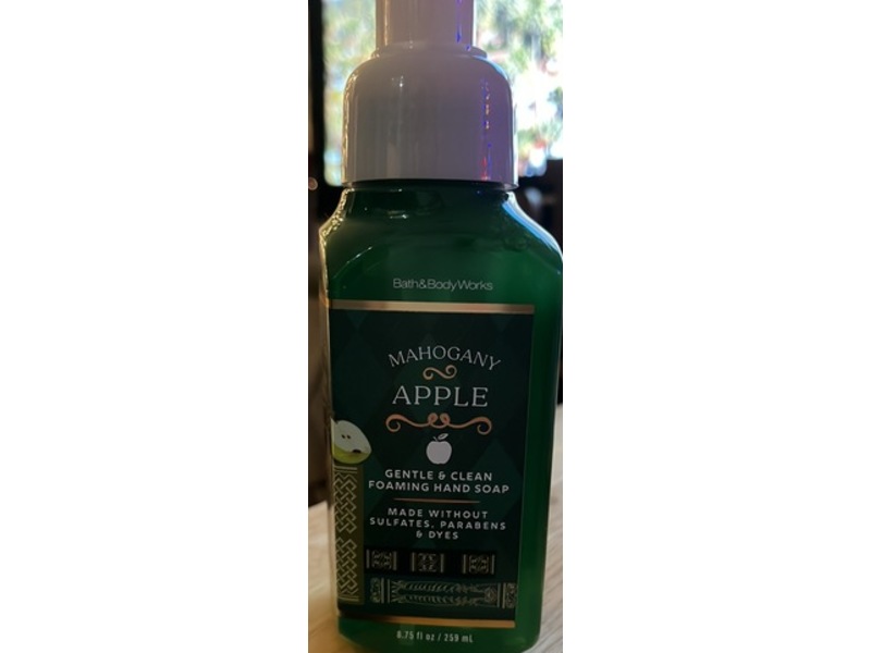 Bath & Body Works Gentle & Clean Foaming Hand Soap, Mahogany Apple, 8.75 fl oz/ 259 mL
