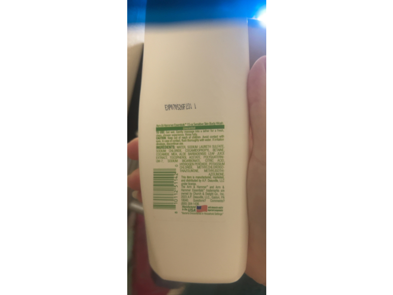 Arm & Hammer Essentials Body Wash, Unscented, 15 fl oz/443 mL