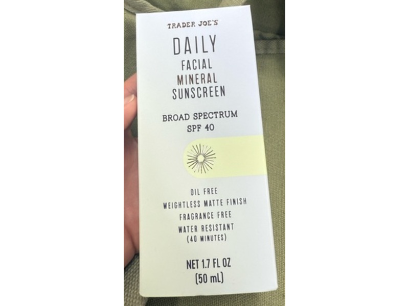 Trader Joe’s Daily Facial Mineral Sunscreen, SPF 40, 1.7 fl oz/50 mL