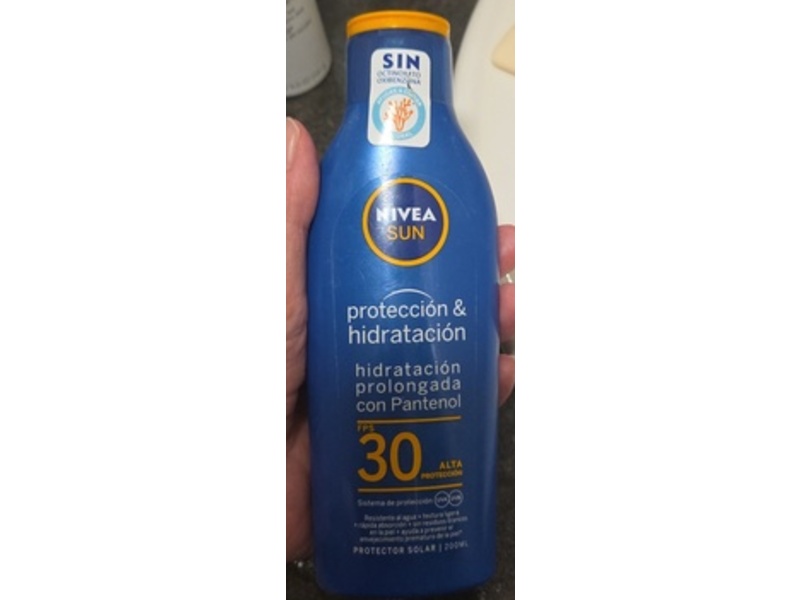 Nivea Sun Protection & Hydration Sunscreen, SPF 30, 200 mL