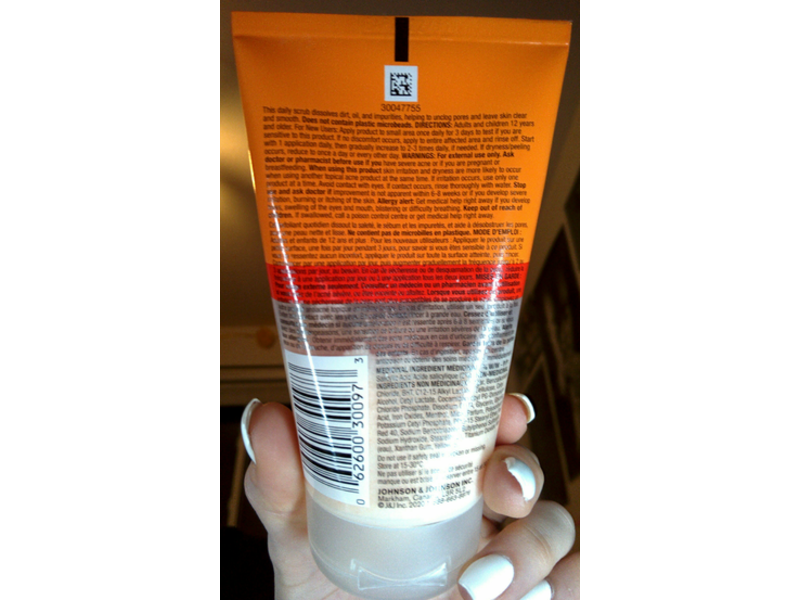 Neutrogena Oil-Free Acne Wash, Daily Scrub, 125 mL