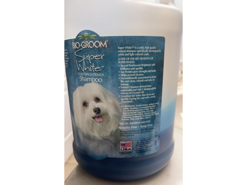 Bio-Groom Super White Coat Brightener Dog Shampoo, 3.8 L