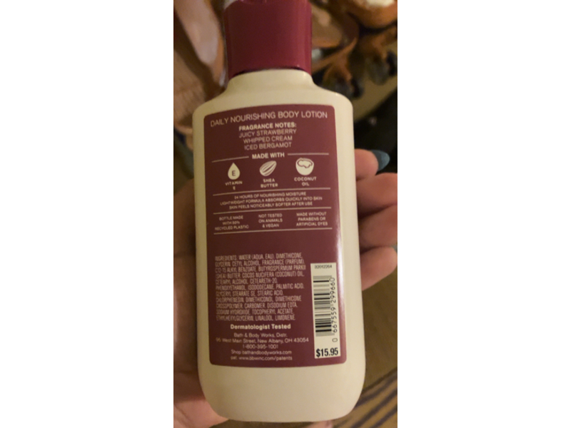 Bath & Body Works Body Lotion, Snow Flakes, 8 fl oz/236 mL