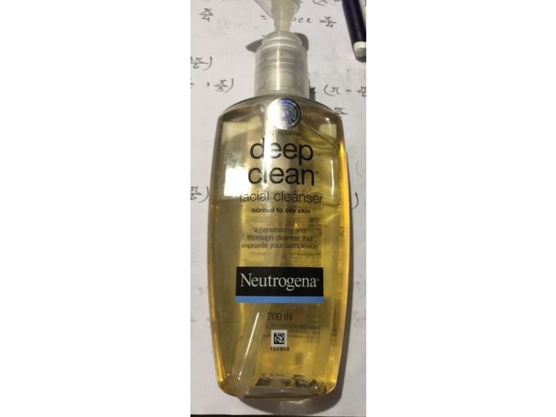 Neutrogena Deep Clean Facial Cleanser, 200mL