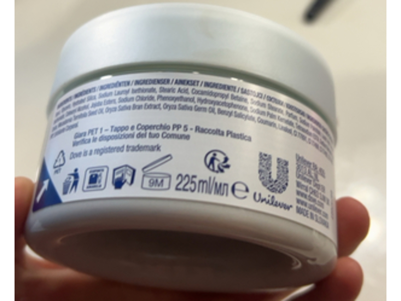 Dove Exfoliating Body Scrub, Crushed Macadamia and Rice Milk, 225 mL