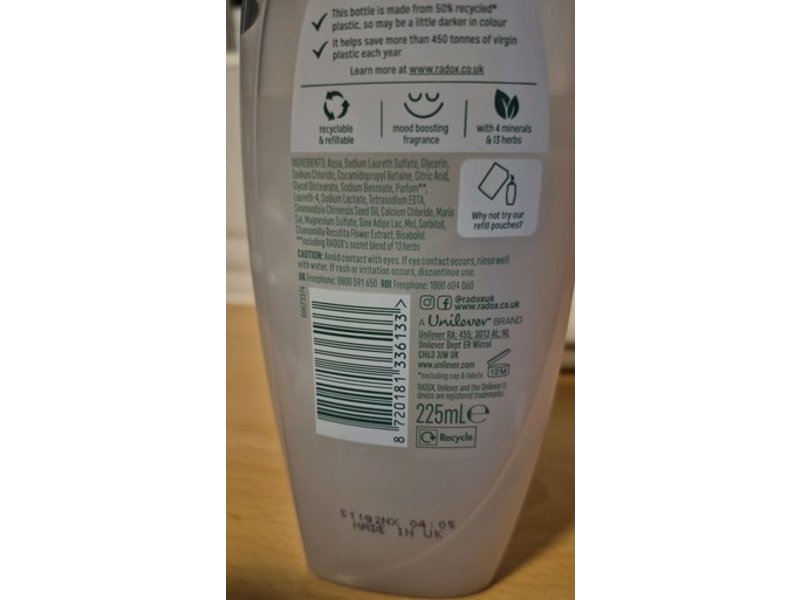 Radox Mineral Therapy Feel Moisturised Shower Gel, Chamomile & Oat Scent, 225 mL, Pack Of 3
