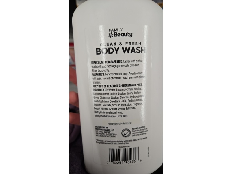 Family Beauty Clean & Fresh Body Wash, 30 fl oz/887 mL